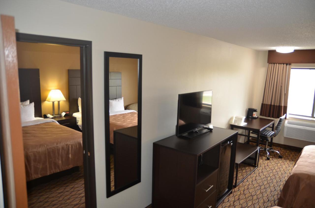 Quality Inn New London Екстериор снимка
