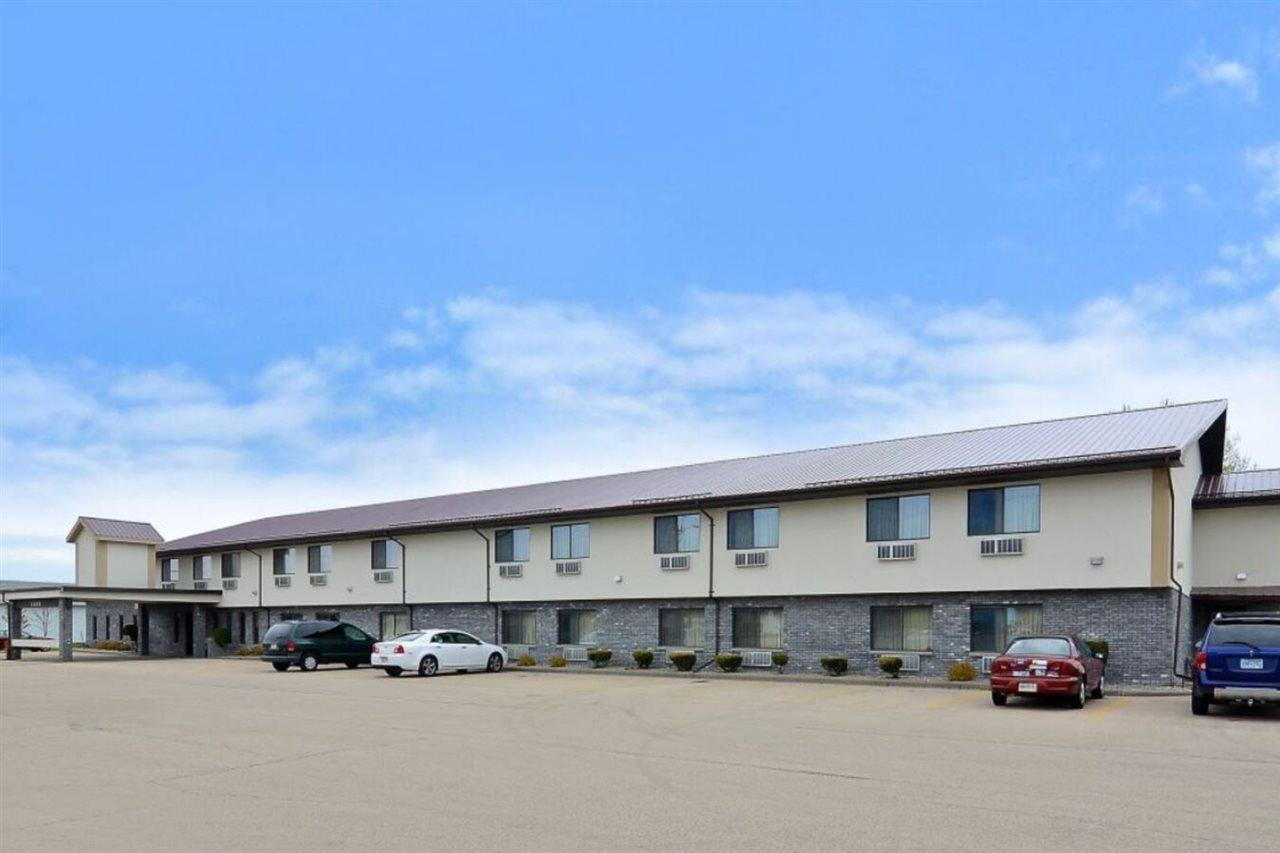 Quality Inn New London Екстериор снимка