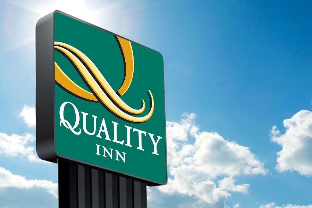 Quality Inn New London Екстериор снимка