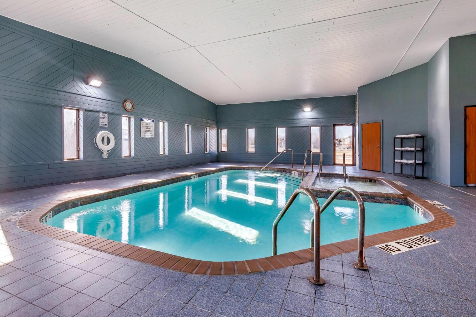 Quality Inn New London Екстериор снимка