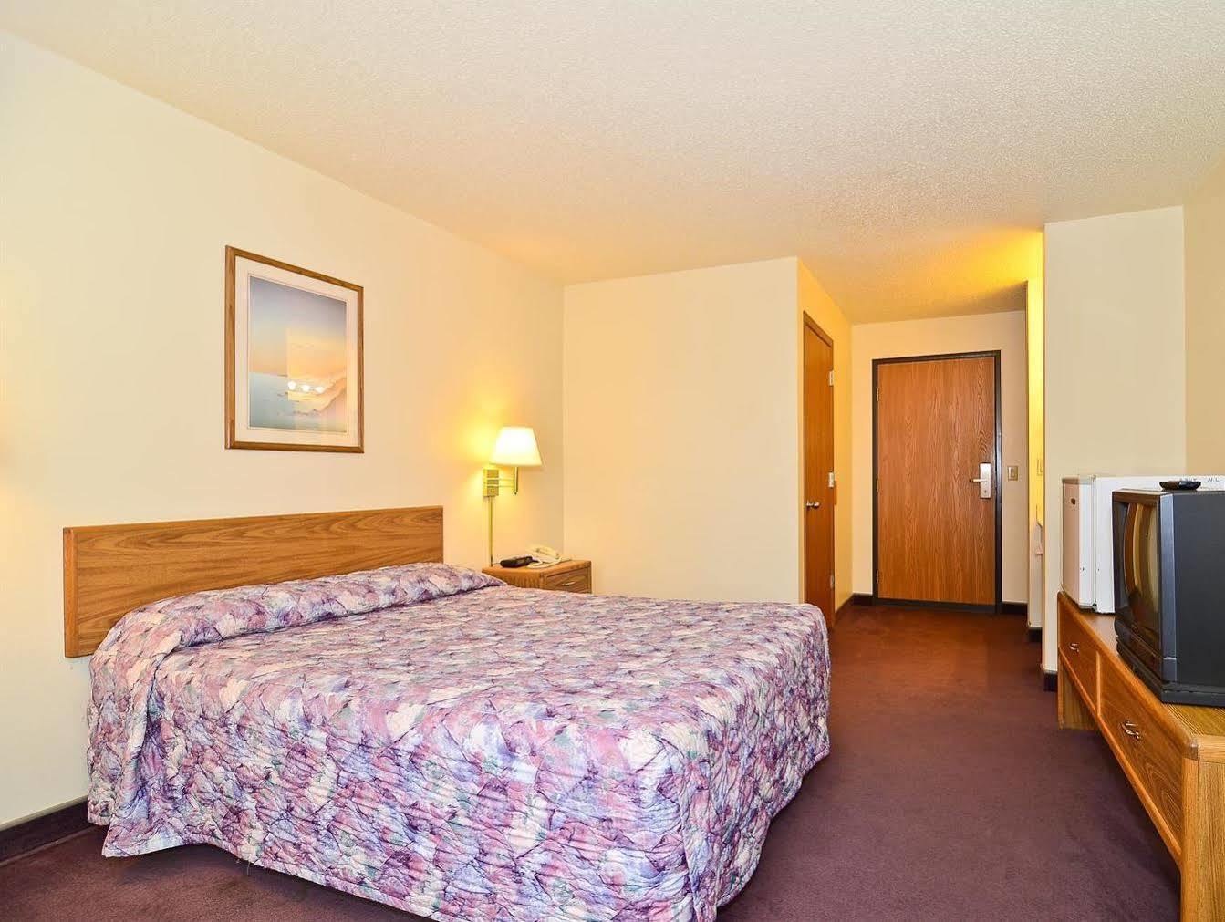 Quality Inn New London Екстериор снимка